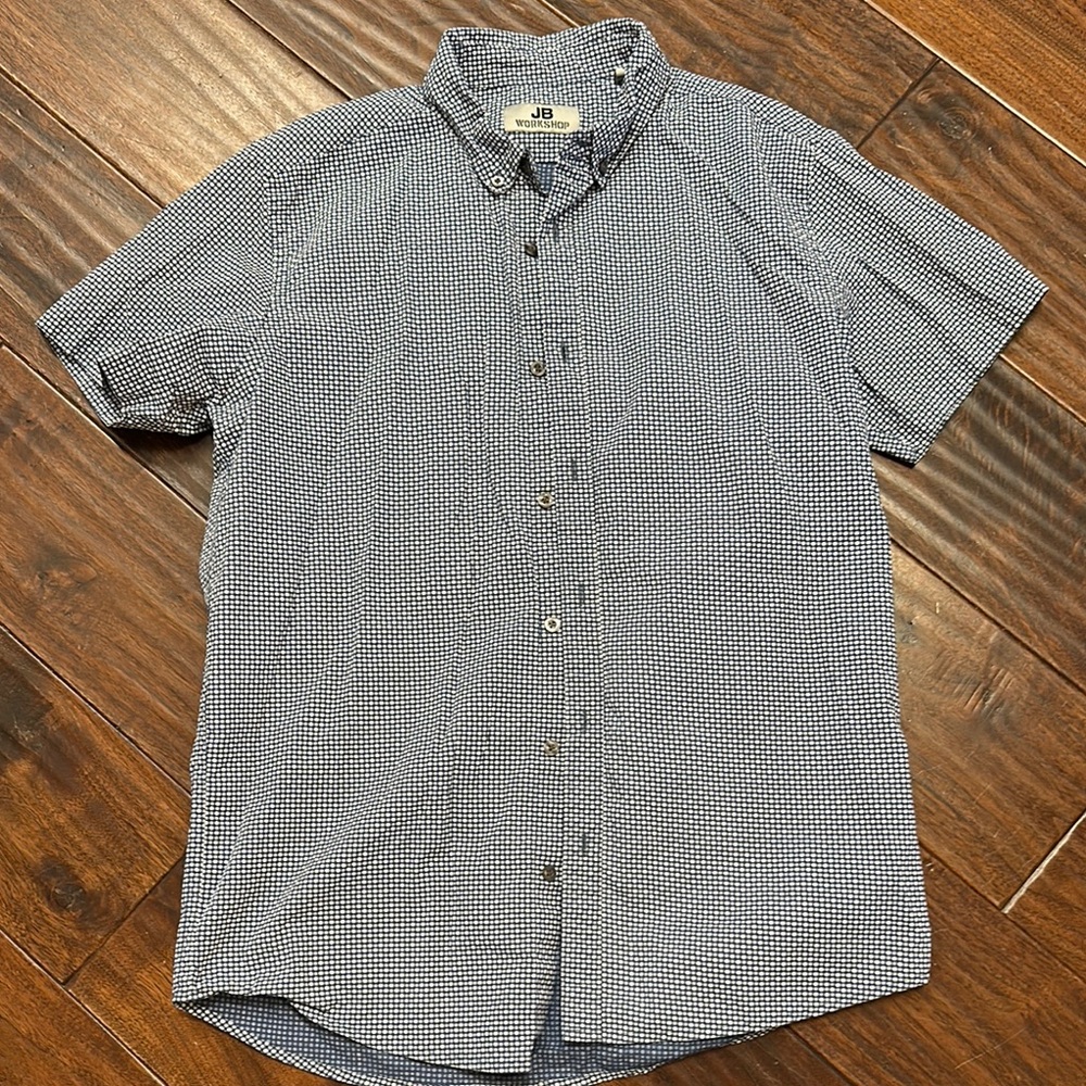 Men's Blue and White patterned button down Shirt Sz M